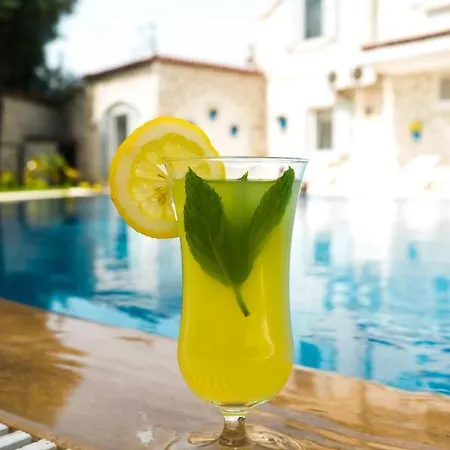 Deruni Butik Hotel *