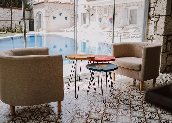 Deruni Butik Hotel *