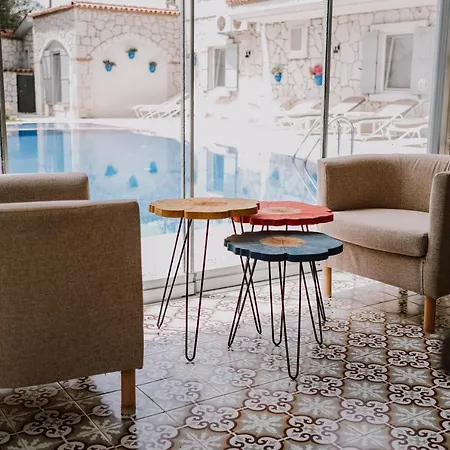 Deruni Butik Hotel *