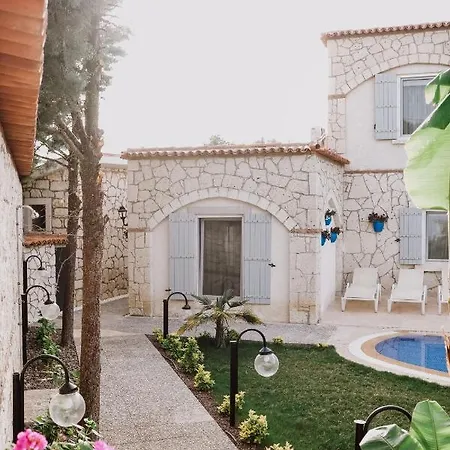 Deruni Butik Hotel *